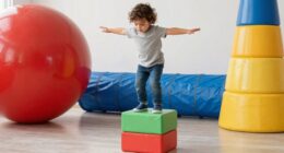 using large toys enhances body awareness